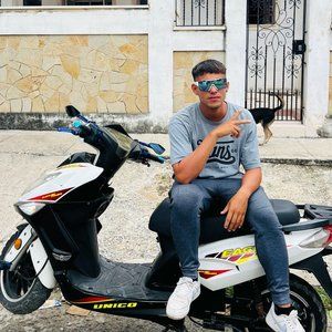 Meet your Posher, Luis